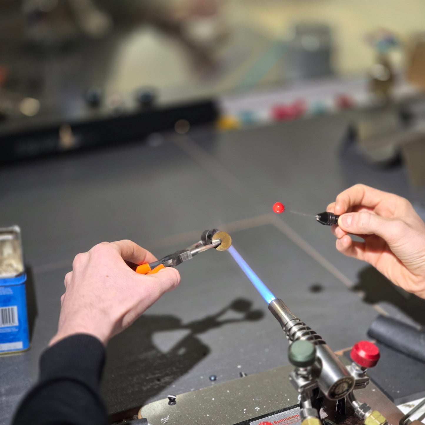 Atelier " Réalisez votre bouquet de fleurs en verre filé au chalumeau " en duo