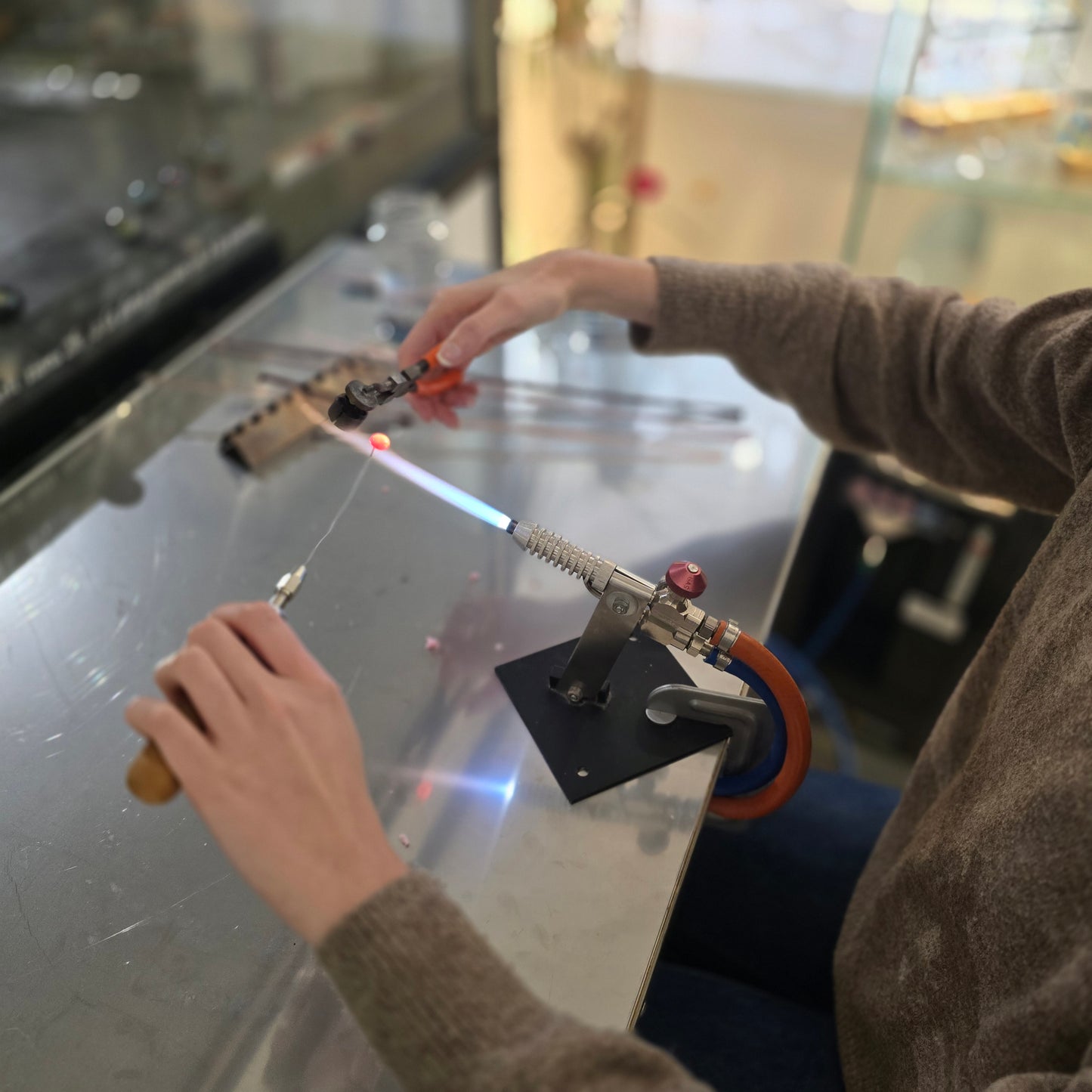 Atelier " Réalisez votre bouquet de fleurs en verre filé au chalumeau " en duo